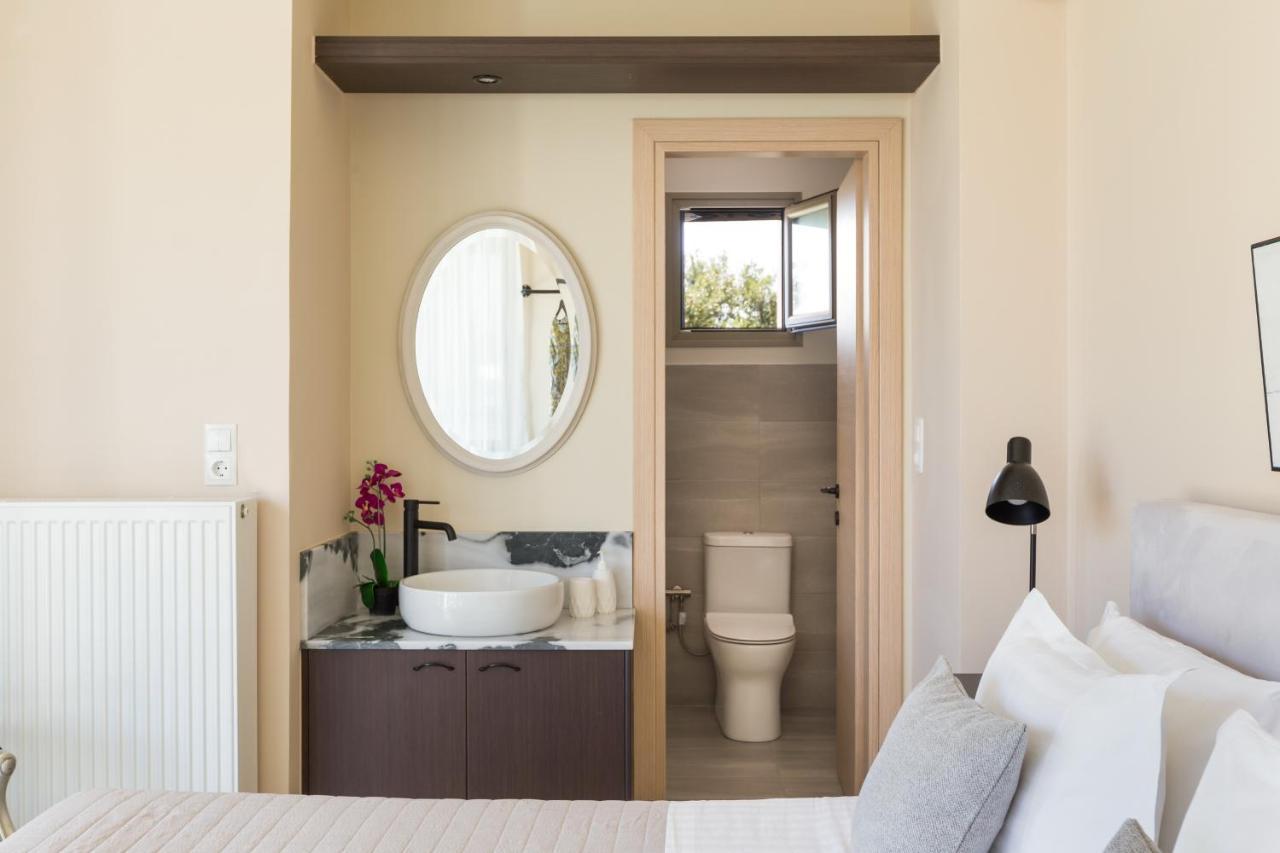 Lux Villa Mia With Heated Pool, 2Km To Beach & Childrens Area! Mikro Metochi Dış mekan fotoğraf