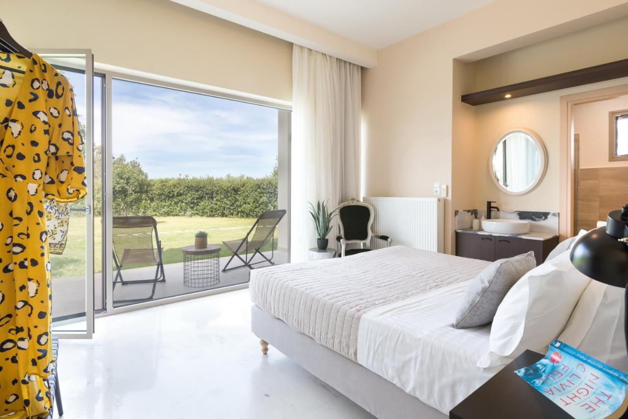 Lux Villa Mia With Heated Pool, 2Km To Beach & Childrens Area! Mikro Metochi Dış mekan fotoğraf