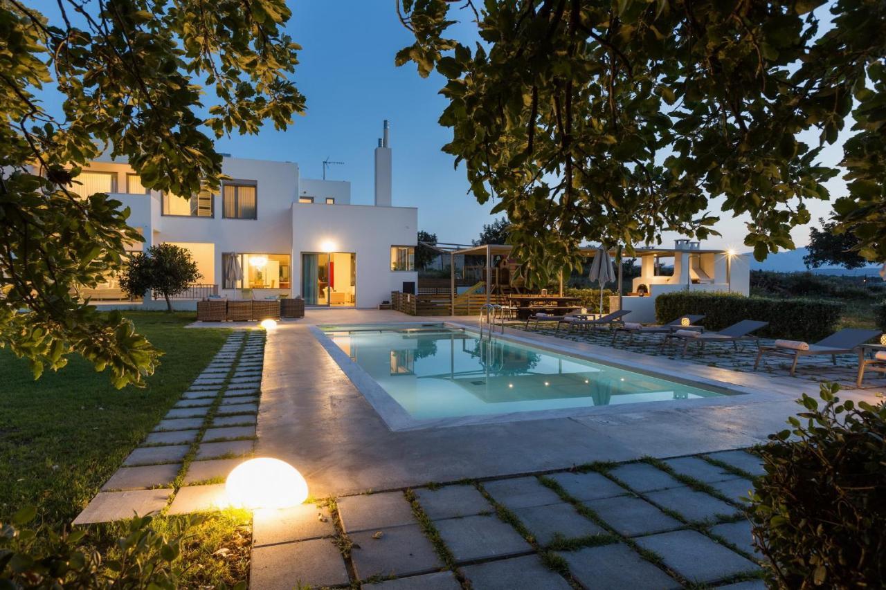 Lux Villa Mia With Heated Pool, 2Km To Beach & Childrens Area! Mikro Metochi Dış mekan fotoğraf