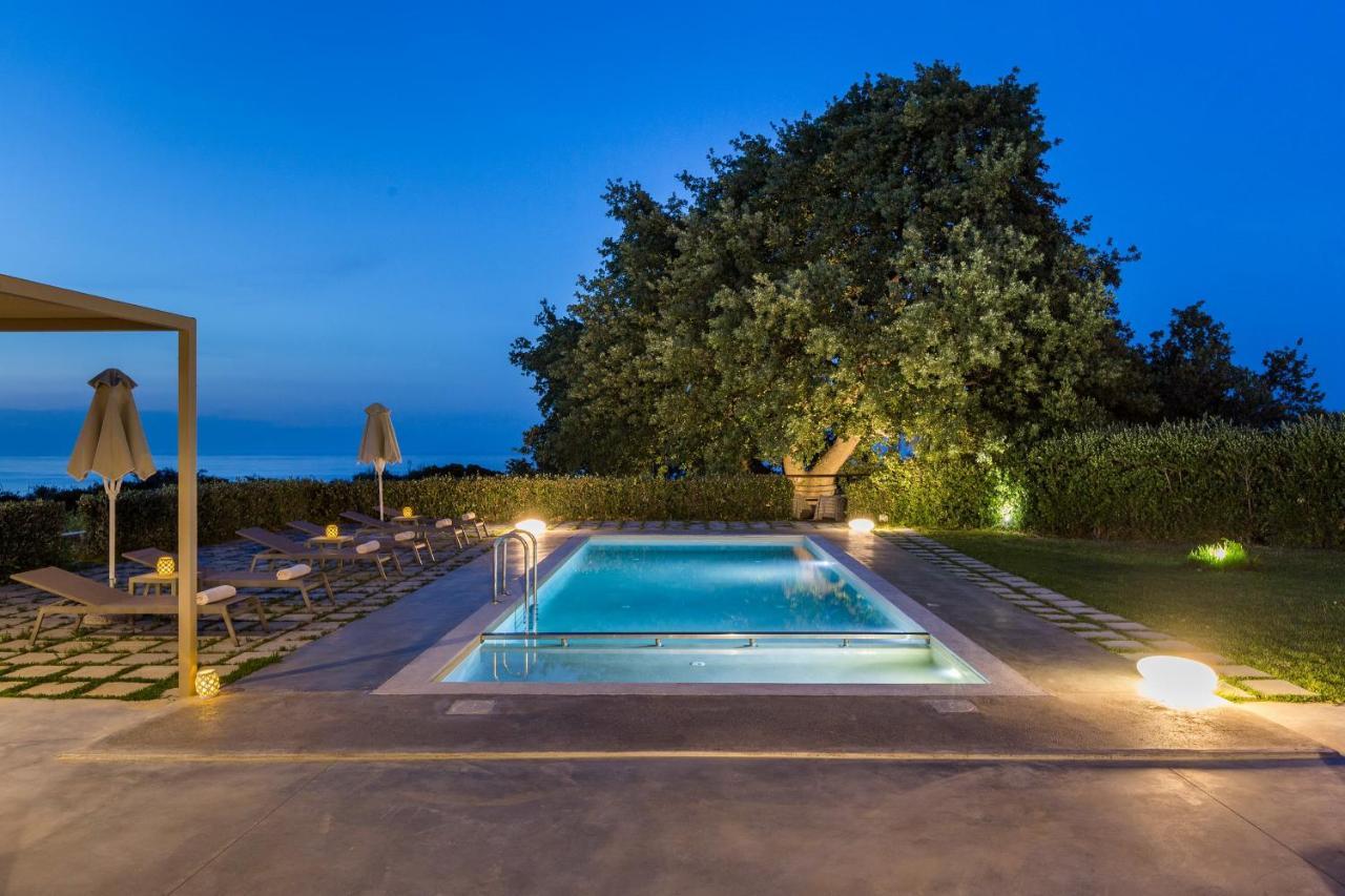 Lux Villa Mia With Heated Pool, 2Km To Beach & Childrens Area! Mikro Metochi Dış mekan fotoğraf